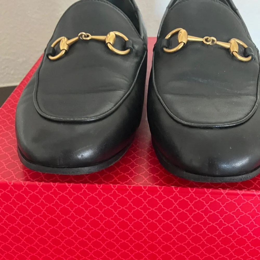 Ladies Gucci Black Loafers with Gold Accent - Picture 2 of 7